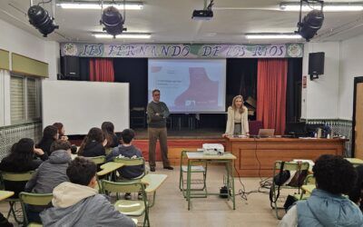 Charla: «Entiéndete con los bancos: cuentas y tarjetas bancarias»